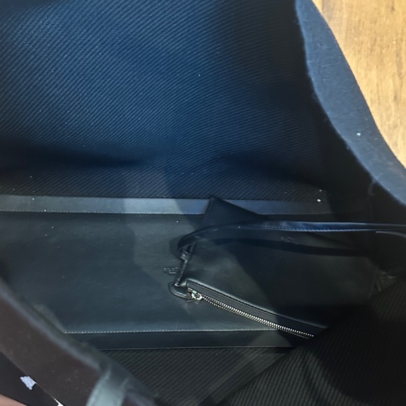 Alaia Elegant Black Tote with White Accents - Picture 12 of 12